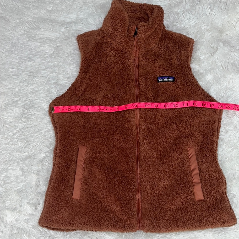 Patagonia Sherpa vest size medium women’s rust color Zip